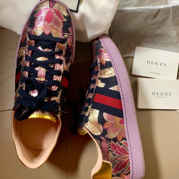 Sold x Gucci Ace Florals - Picture 2 of 8